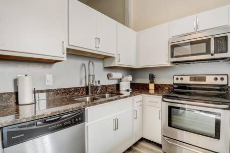 Cozysuites - 2Br With Direct Skybridge Access #5 Indianapolis Exteriör bild